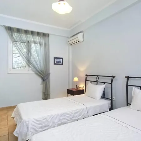 Villa Argiri Meganisi - Seafront Luxury Villa, P-pool, Seaviews, Walk To *