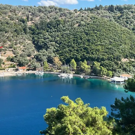 Argiri Meganisi - Seafront Luxury Villa, P-pool, Seaviews, Walk To Villa Spartokhórion