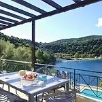 Argiri - Seafront Luxury Villa, P-pool, Seaviews, Walk To Meganisi
