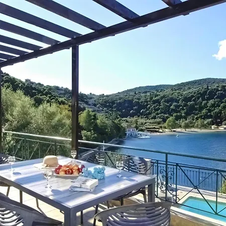 Argiri Meganisi - Seafront Luxury Villa, P-pool, Seaviews, Walk To Szpartohóri