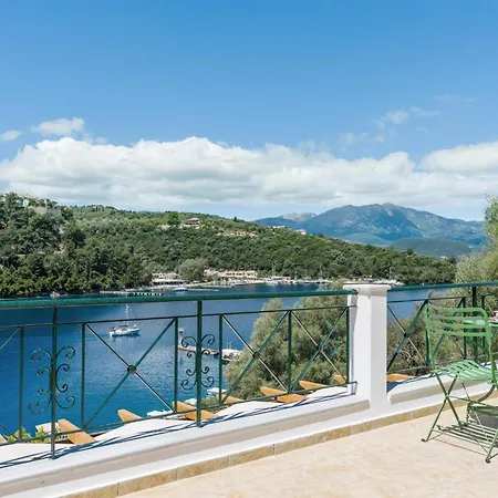Argiri Meganisi - Seafront Luxury Villa, P-pool, Seaviews, Walk To Szpartohóri