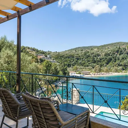 Argiri Meganisi - Seafront Luxury Villa, P-pool, Seaviews, Walk To فيلة Spartokhórion
