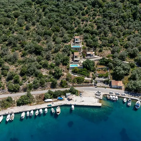 Argiri Meganisi - Seafront Luxury Villa, P-pool, Seaviews, Walk To * Szpartohóri